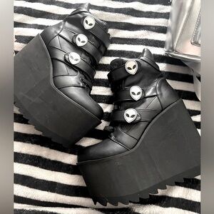 Killstar Alien Platform Boots